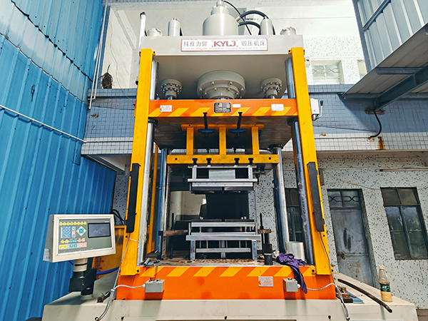 廠(chǎng)房(fáng)設備